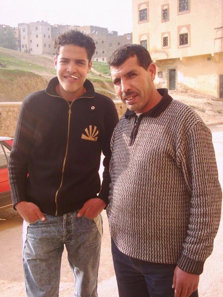c simo avec sont pere